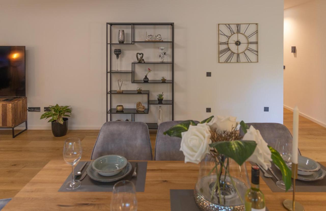 Sweethome - Luxus Pur - Grosse Kueche, 2 Baeder, 2 Terrassen Ottobrunn Kültér fotó